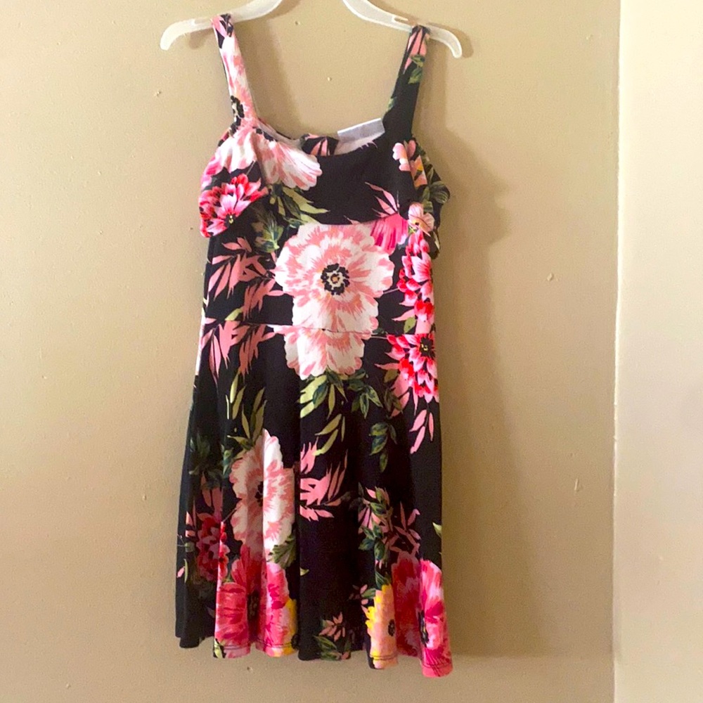 Girls dress in GREAT condition!